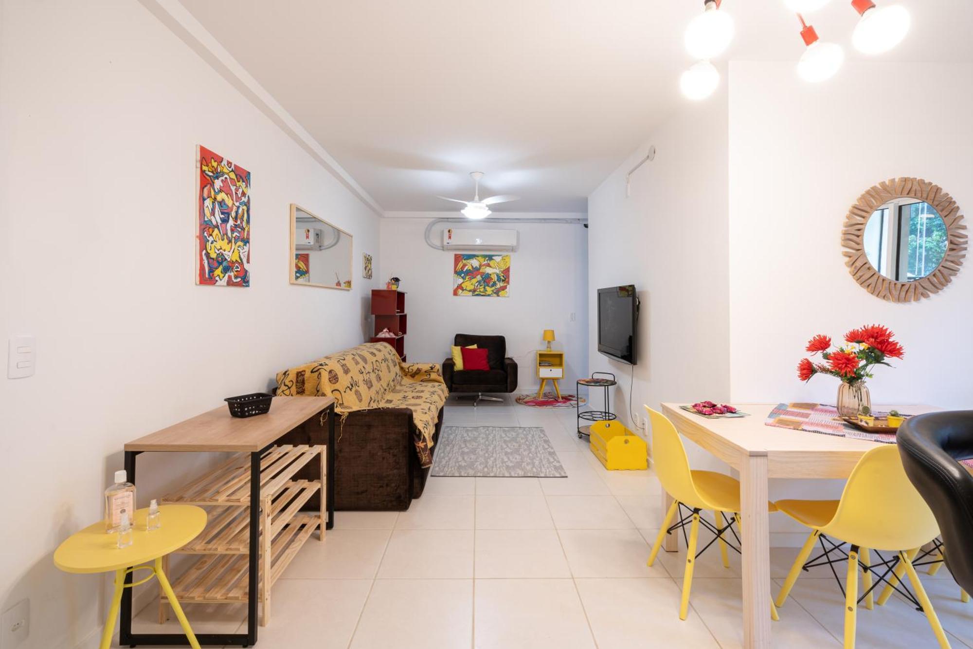 Em Bal 150 M Da Com Sacada, Wi-fi, Piscina, Portaria 24h, Playground E Vaga De Garagem Apartamento *