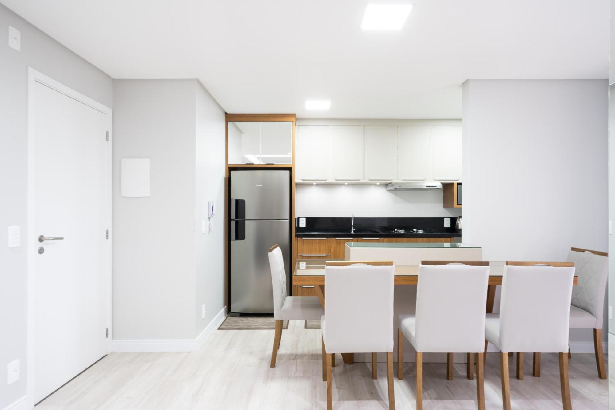 Apartamento Em Bal 150 M Da Com Sacada, Wi-fi, Piscina, Portaria 24h, Playground E Vaga De Garagem *