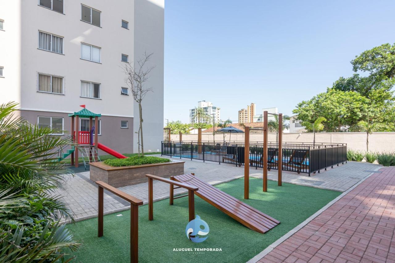 Apartment Piçarras: Beachfront Comfort With Pool And 24/7 Security Picarras