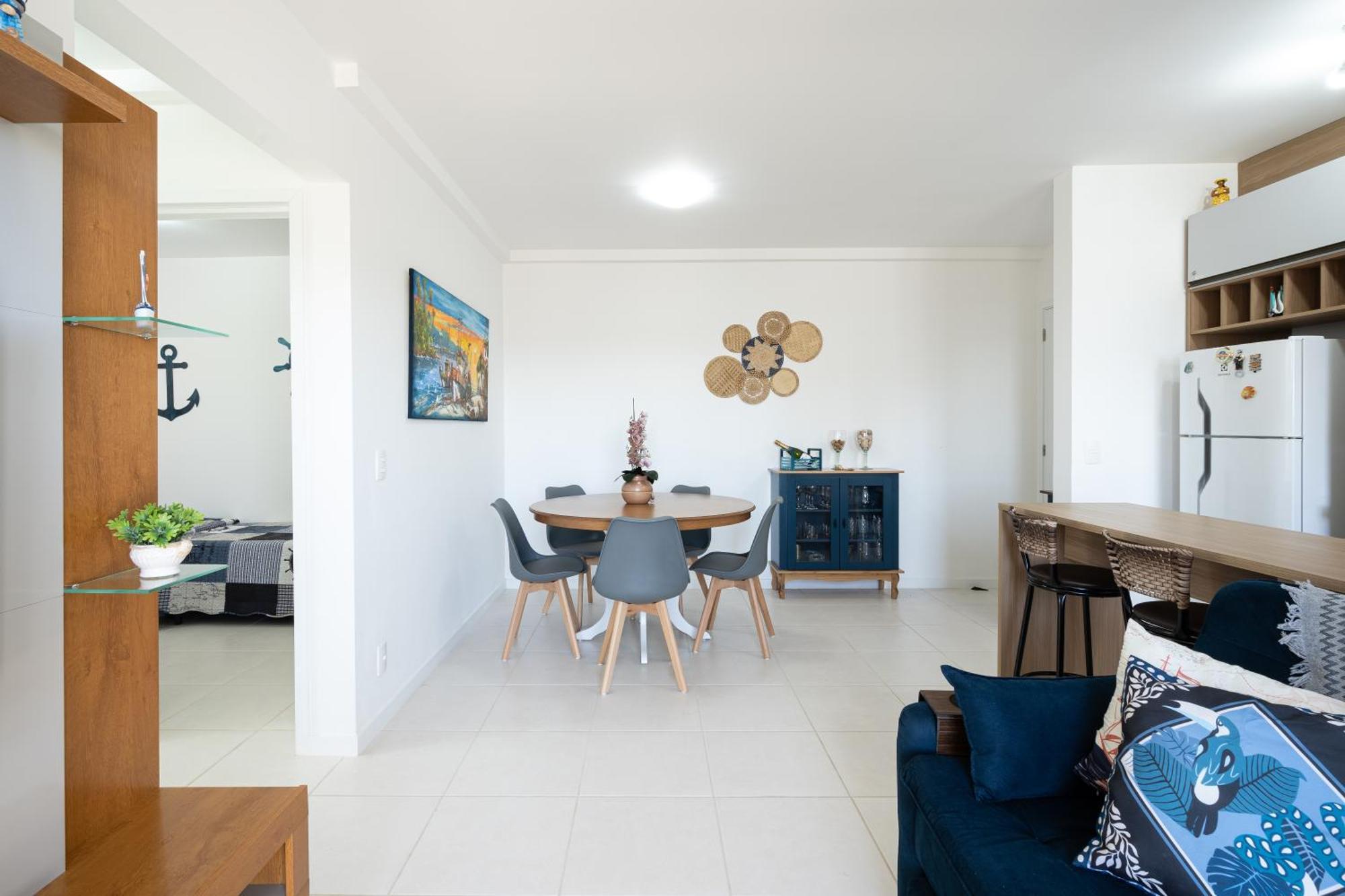 Piçarras: Beachfront Comfort With Pool And 24/7 Security Picarras