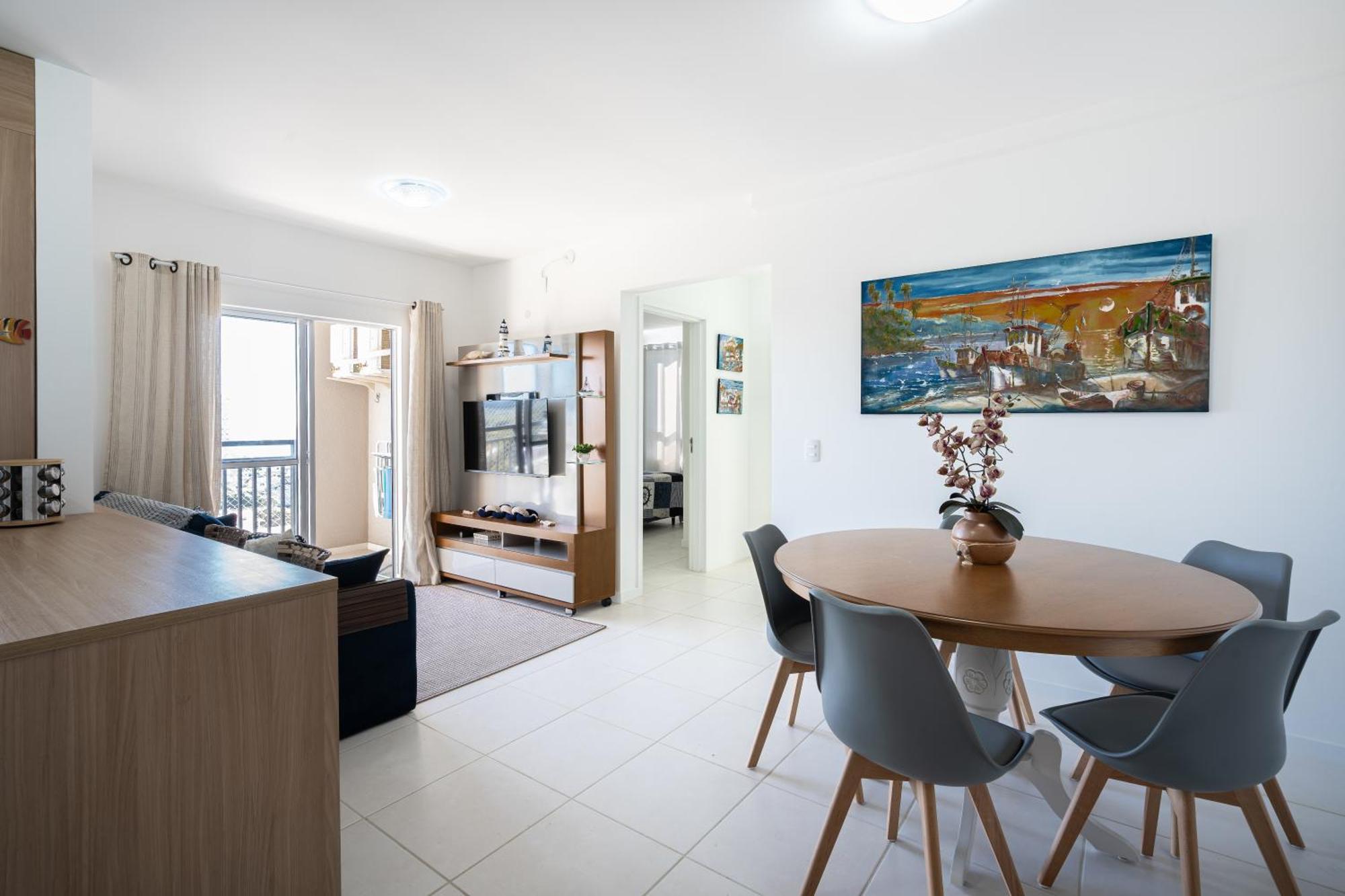 Piçarras: Beachfront Comfort With Pool And 24/7 Security Apartment