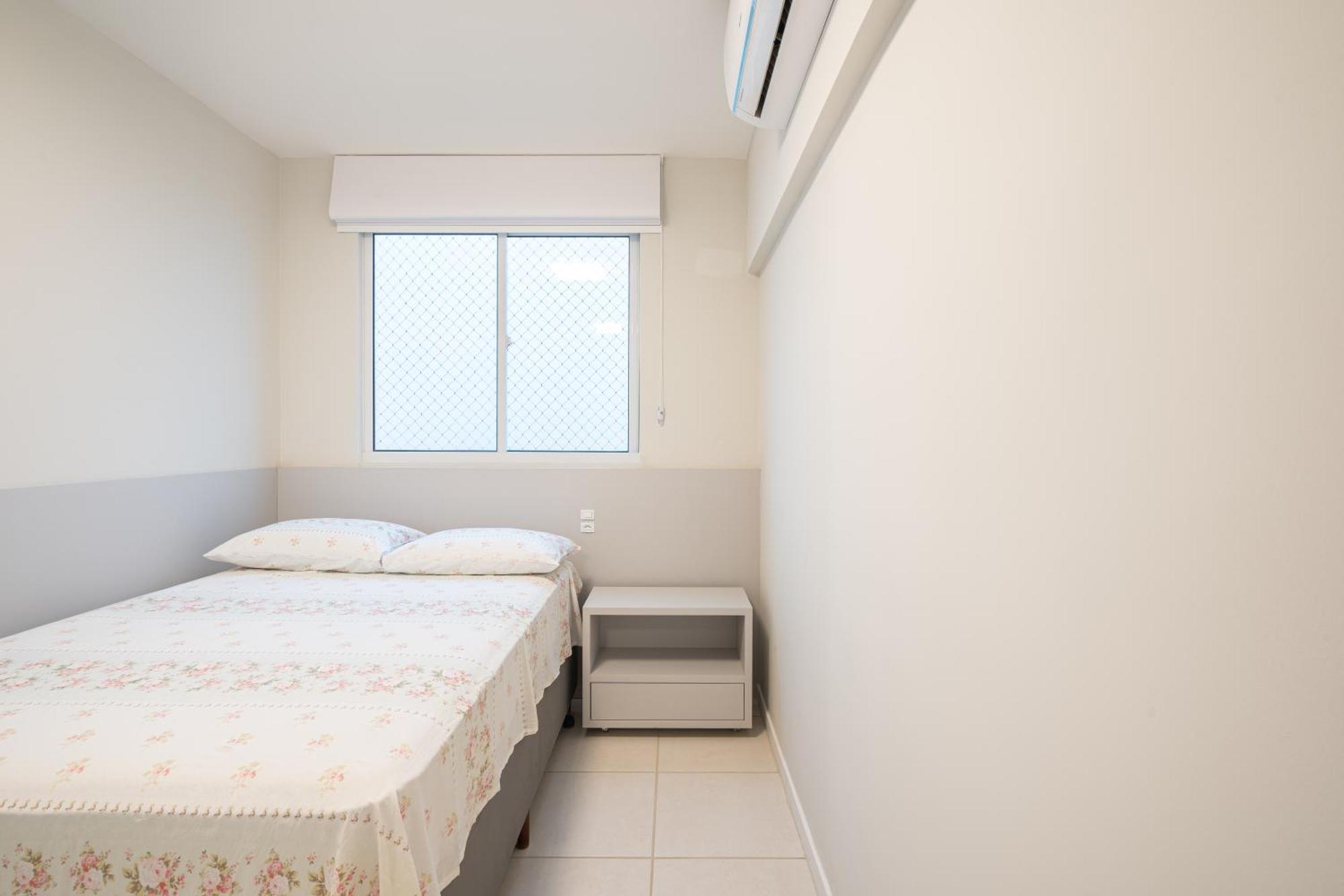 Piçarras: Beachfront Comfort With Pool And 24/7 Security Apartment *