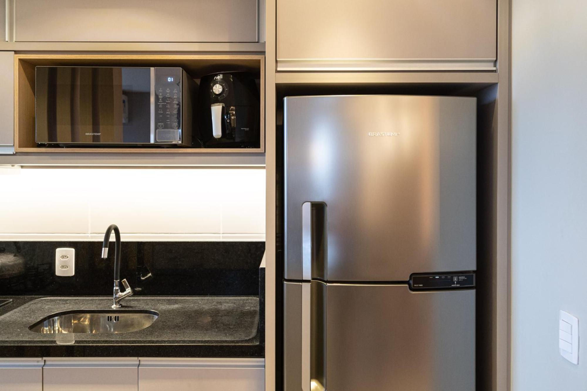 Apartment Piçarras: Beachfront Comfort With Pool And 24/7 Security
