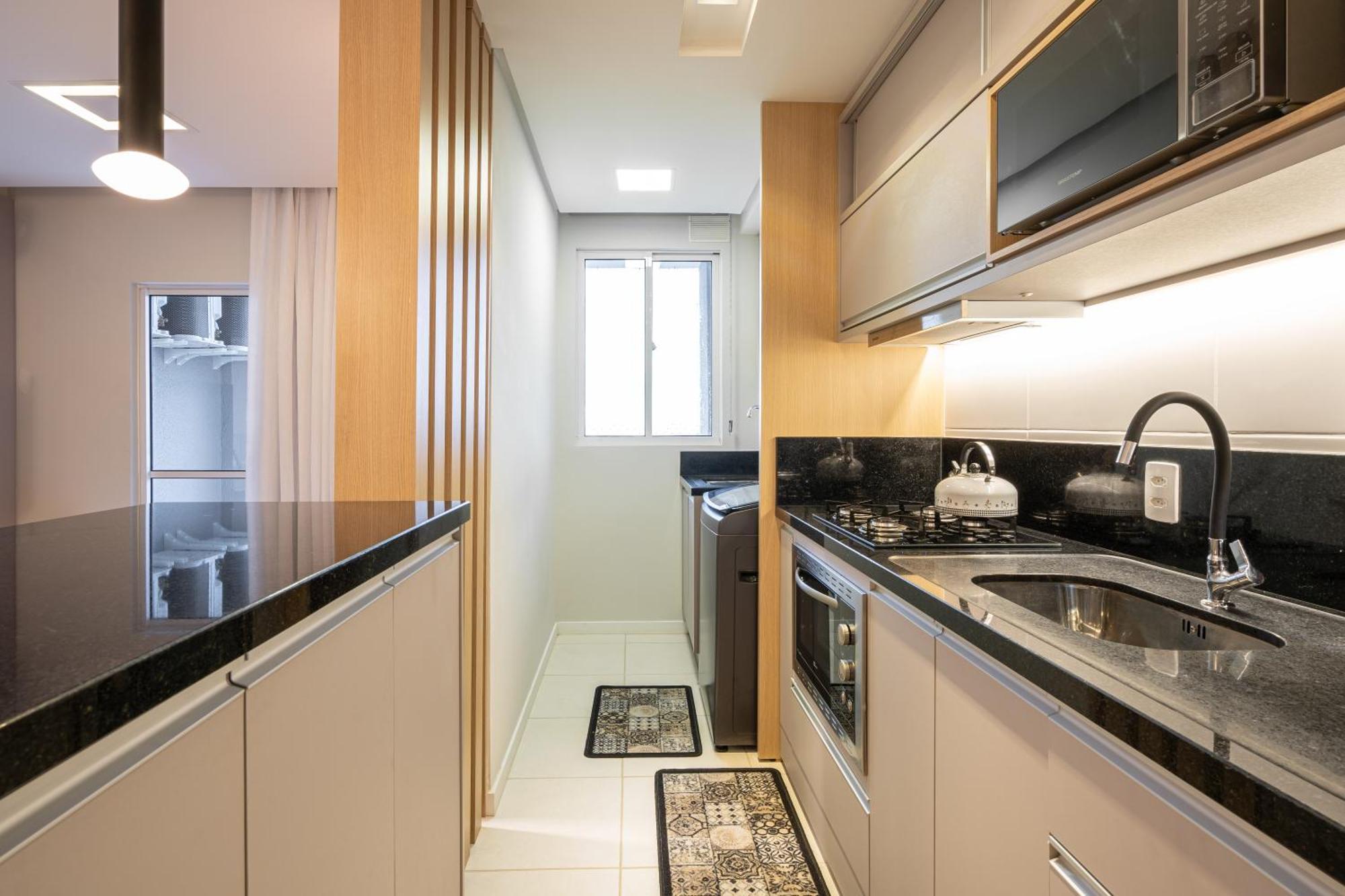 Piçarras: Beachfront Comfort With Pool And 24/7 Security *